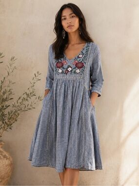 Novica Gray Blue Embroidered Boho Dress Size Small Cotton Lurex Pockets
